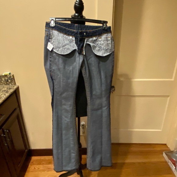 Bebe Kayla Dark Wash Chain Link Jeans. - Picture 10 of 14